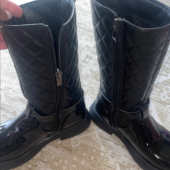 Stylish Black Kids Boots - Picture 4 of 5